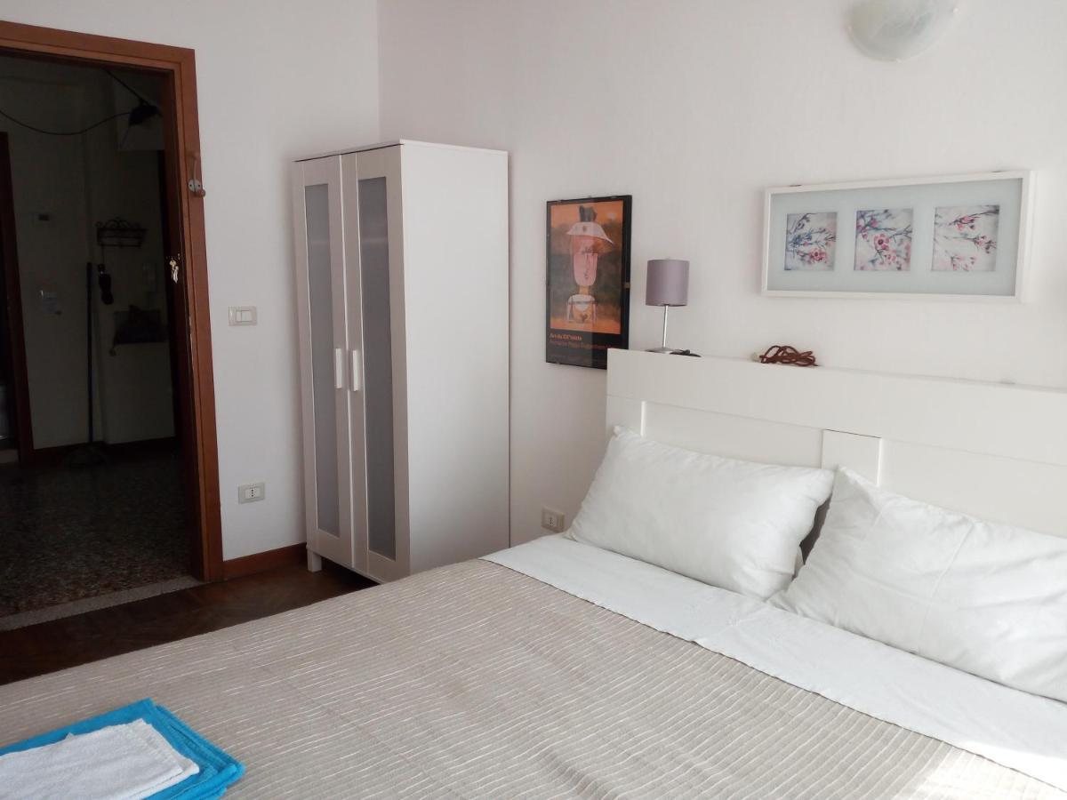 B & B Livia Oliva Lido de Venise Extérieur photo